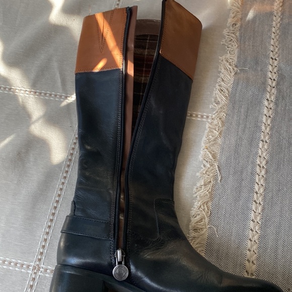 Franco sarto Black and Tan zippered boots size 6 - Picture 9 of 10